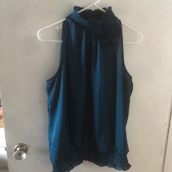Blue silky halter top with collar - Picture 4 of 5